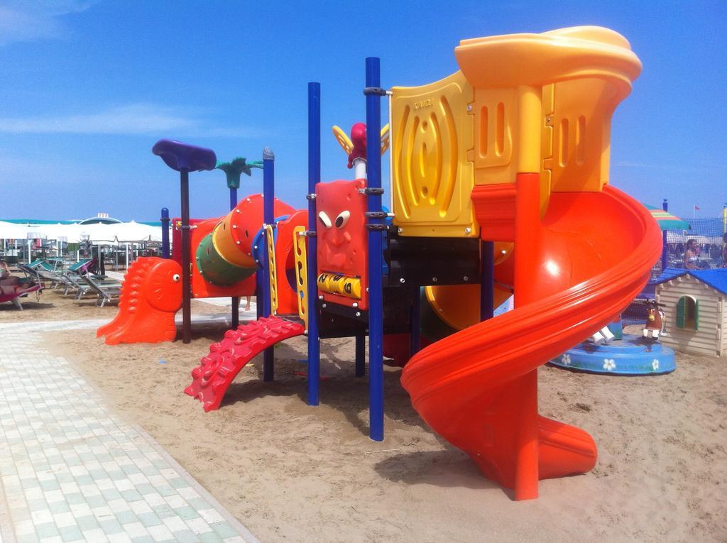 Hotel Villa Linda - Family Hotel - Nuova Costruzione Antisismica Riccione Luaran gambar