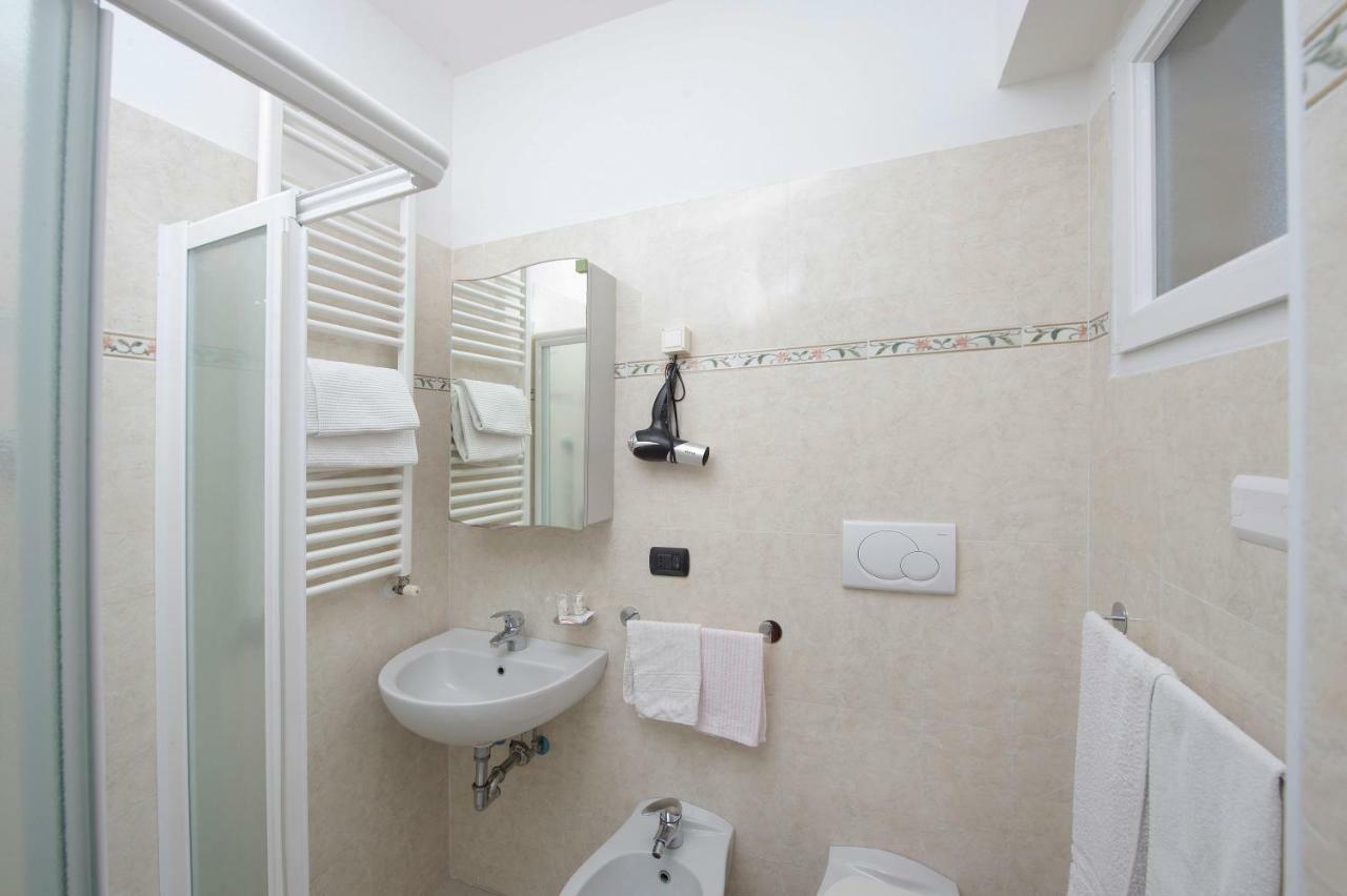 Hotel Villa Linda - Family Hotel - Nuova Costruzione Antisismica Riccione Luaran gambar